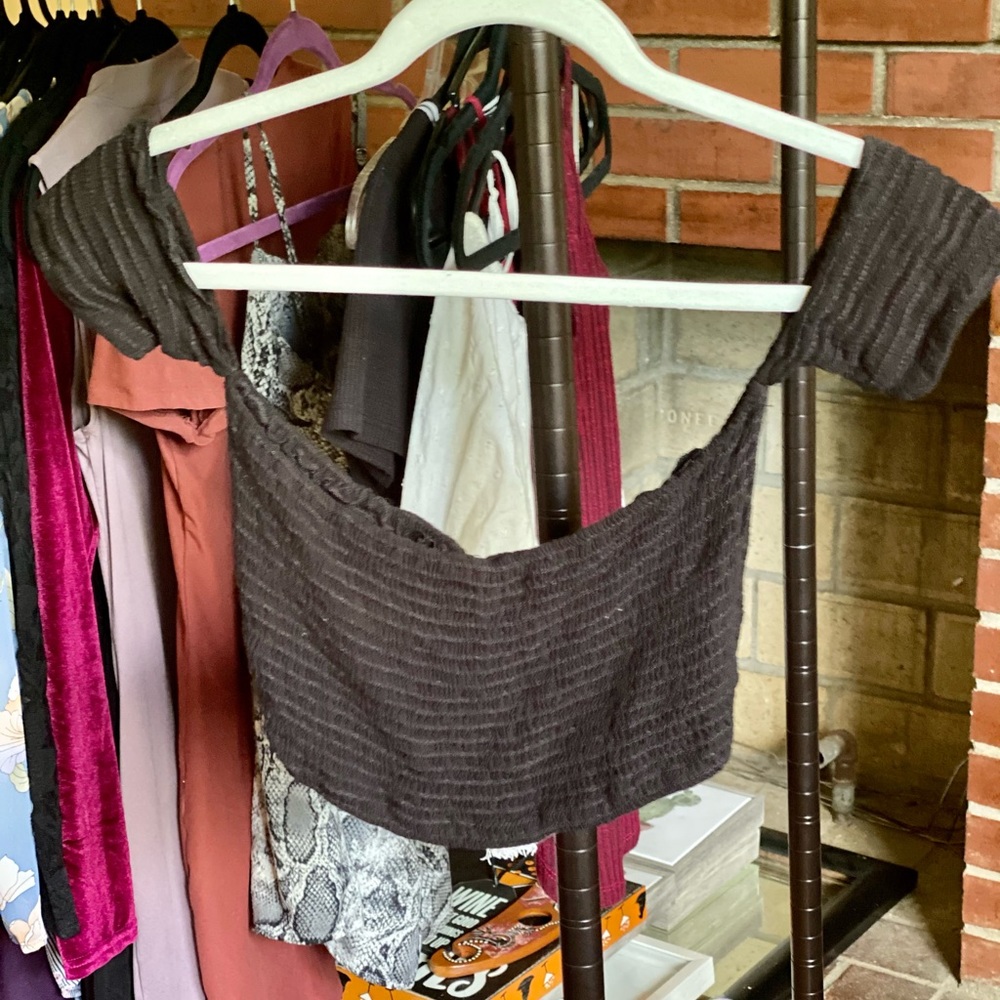 Ribbed Off Shoulder Stretchy Crop